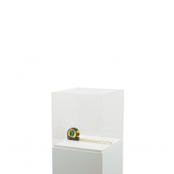 Urna vitrina de metacrilato